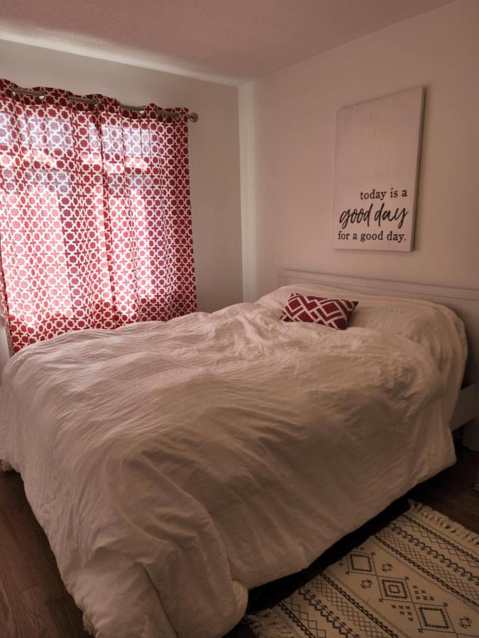 Place You Can Call Home !!! Near Ottawa Airport Εξωτερικό φωτογραφία