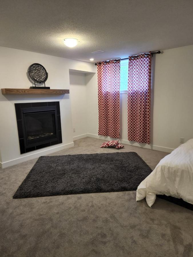 Place You Can Call Home !!! Near Ottawa Airport Εξωτερικό φωτογραφία